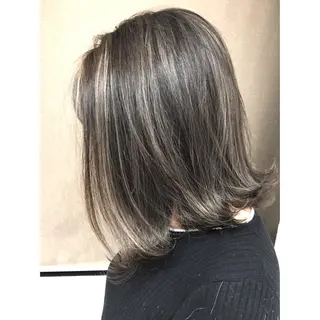 ショート カラー 井上 一平のヘアスタイル