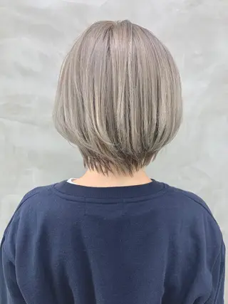 ショート カラー ブームボックス所属・🐝ハイトーンカラー hachi🐝のヘアスタイル