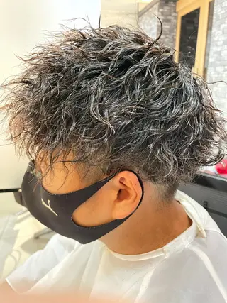 パーマ メンズ ザクザクレイヤー 🍀/ブリーチ/小田のヘアスタイル