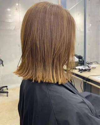 ミディアム カラー オリーブ/アッシュ やわらか透明感カラーのヘアスタイル