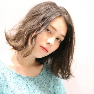 ミディアム 229所属・高橋 亜紀のヘアスタイル