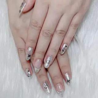 ネイル Mio ⛱のネイルデザイン