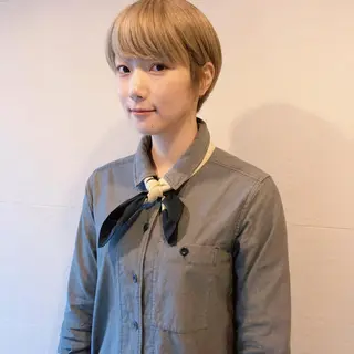 ショート カラー 長井 美佳のヘアスタイル