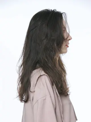 ロング カラー 大人レイヤー& 透明感カラー💄のヘアスタイル