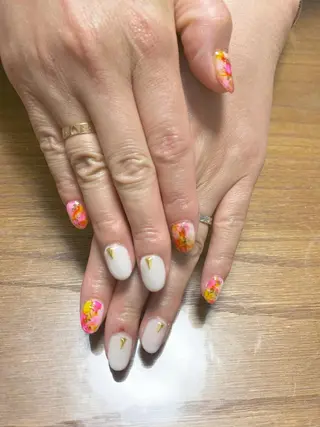 ネイル 大崎 奈々のネイルデザイン