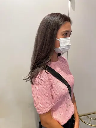 セミロング カラー MIOベージュカラー 柔らかいカラーのヘアスタイル