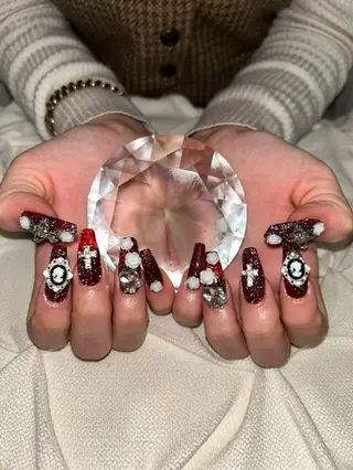 ネイル nail.salon .Reversalのネイルデザイン