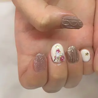 ネイル アトリエ　ミモザ所属・いまむら あかりのネイルデザイン