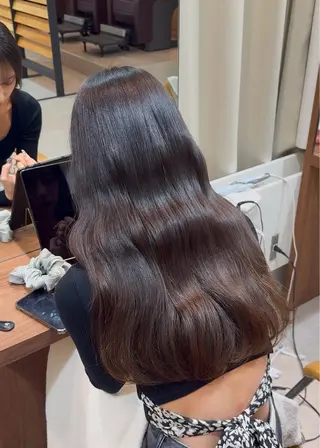 ロング yuzua/オリーブ /透明感/レイヤーのヘアスタイル