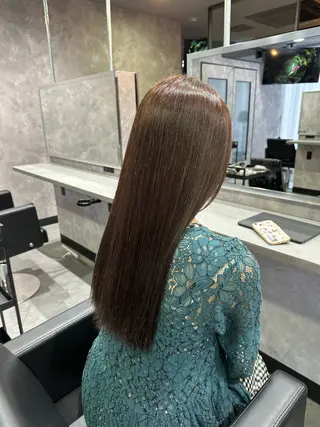 ロング 手塚 菜々美のヘアスタイル