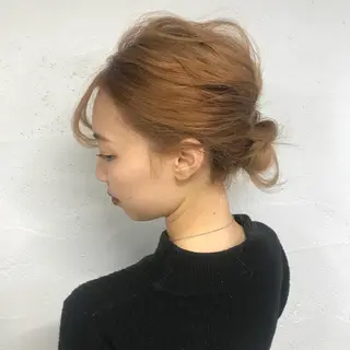 セミロング オリーブ/アッシュ やわらか透明感カラーのヘアスタイル