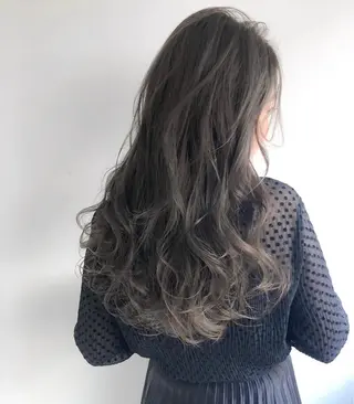 ロング カラー 🩵梅田/艶カラー 花音のヘアスタイル