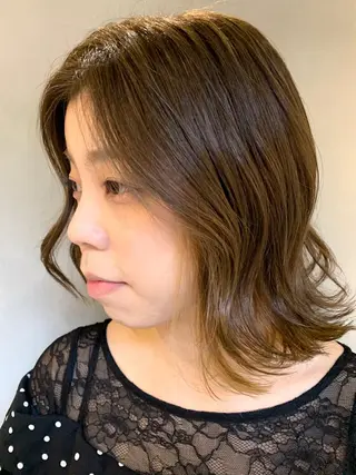 ミディアム カラー ハイライトが 得意なニキです😊のヘアスタイル