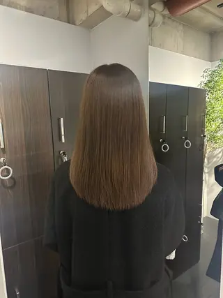 ミディアム 西 美羽のヘアスタイル