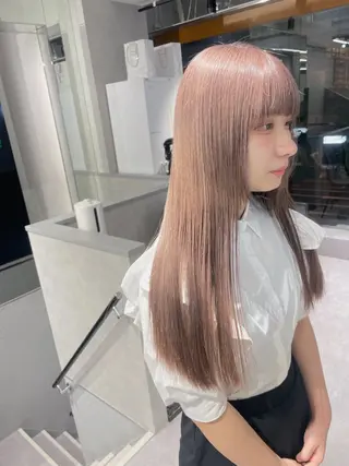 ロング カラー ikuma/ ミルクティーのヘアスタイル