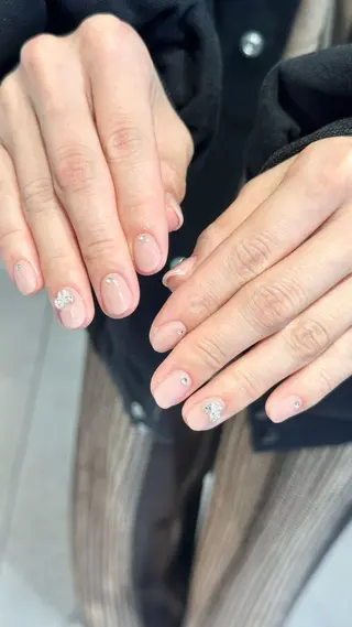 ネイル 🎀韓国レイヤー特化 🎀ベージュ/ミクのヘアスタイル