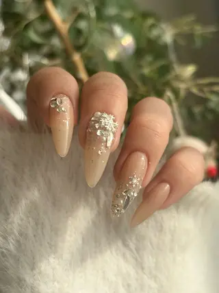 ネイル chem NAILSTUDIO所属・chem くりたももこのネイルデザイン