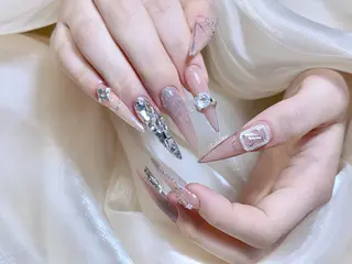 ロング Rola kira nail salon所属・Rola kira 麗のネイルデザイン