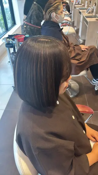 ミディアム カラー 渡部 優衣のヘアスタイル
