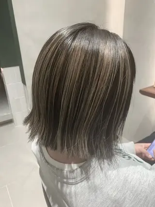 ミディアム 幡野 葵のヘアスタイル