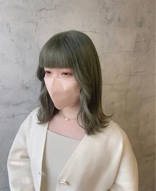 ミディアム カラー 唐澤 千尋のヘアスタイル