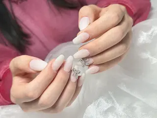 ミディアム navi nail ayaneのネイルデザイン