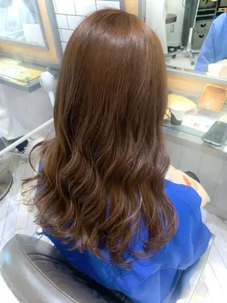 セミロング カラー 伊藤 歩のヘアスタイル
