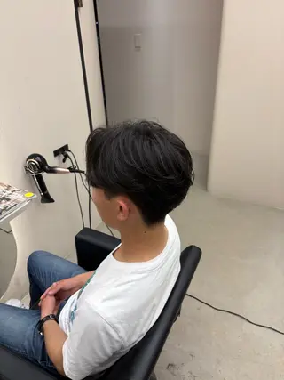 メンズ RONND   Weg所属・海瑠万／メンズパーマ ／ブリーチ／フェードのヘアスタイル