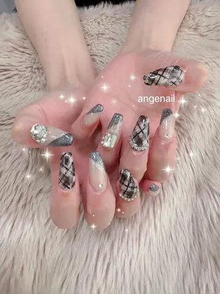 ネイル オーナーネイリスト MAKIのネイルデザイン