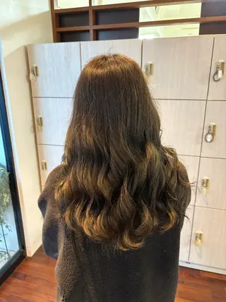 ロング 熊田 秀佳のヘアスタイル