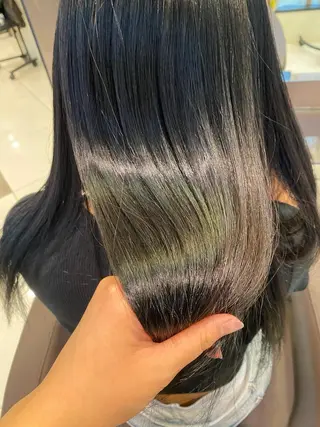 セミロング カラー ヤマグチ ナツキのヘアスタイル