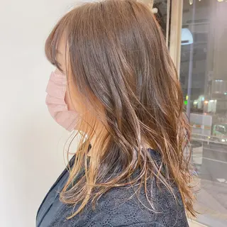 セミロング カラー 三好 涼華のヘアスタイル