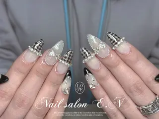 ネイル E.N🦋 長さ出し/持ち込みのネイルデザイン
