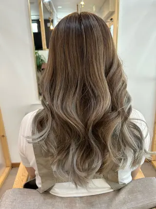 ロング カラー later登戸所属・中島 芽生のヘアスタイル