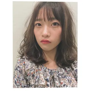 ミディアム ✨艶ブリーチカラー ✨四ノ宮裕己のヘアスタイル