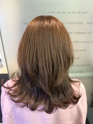 ミディアム カラー カラー 山口 詩織のヘアスタイル