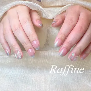 ネイル RAFFINE haru🦋🩵のネイルデザイン