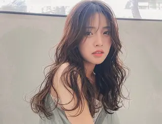 ミディアム カラー ネモ ユウのヘアスタイル