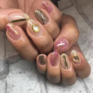 ネイル repos~ルポ~所属・里見 麗のネイルデザイン