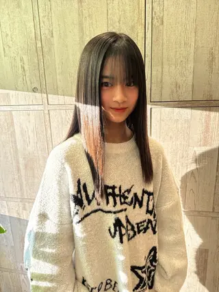 ロング 片倉 由湖のヘアスタイル