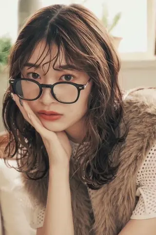 ミディアム カラー 高矢 結衣子のヘアスタイル