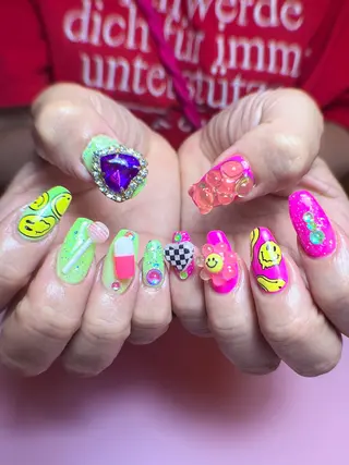 ネイル ナツインフィニティ ネイルズ（なつ）のネイルデザイン