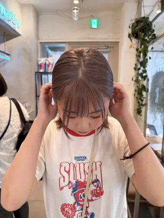 ミディアム カラー ミルクティー× グレージュMOMOのヘアスタイル