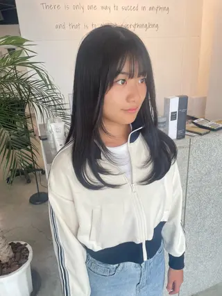 ミディアム カラー キッズ K!ng所属・レイヤーカット/ 髪質改善/ハイライトのヘアスタイル