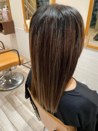 ロング おもだか　がく /レディースカットのヘアスタイル