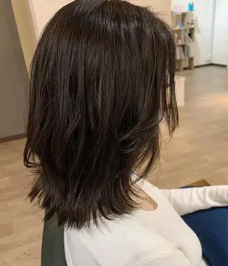 ミディアム 碓井 美雪のヘアスタイル