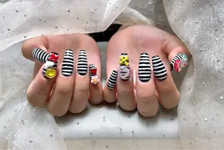 ネイル モナ& あきのネイルデザイン