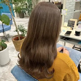 ロング カラー 🫧透け感⋆艶髪💎 山口アヤカのヘアスタイル