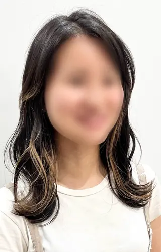 セミロング 會田 /レイヤーカットのヘアスタイル