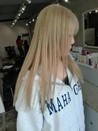 ロング カラー eim AYUKAのヘアスタイル